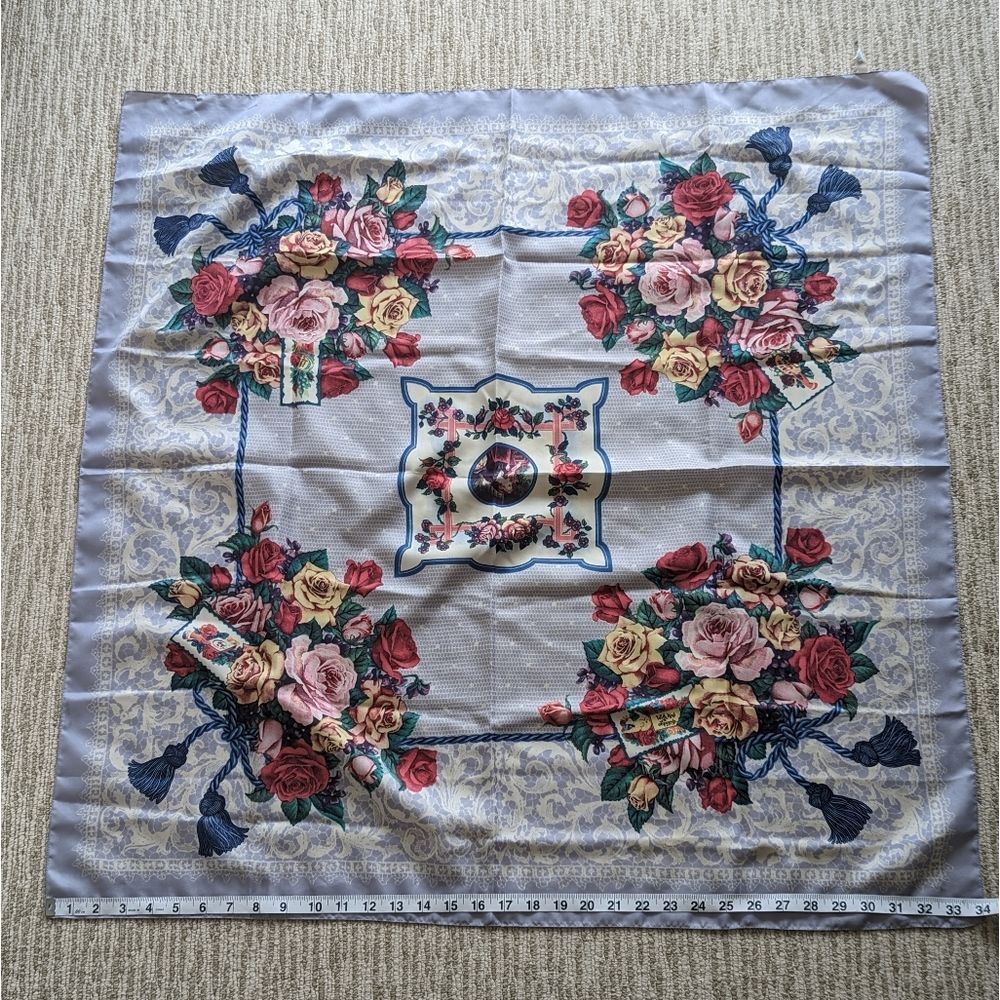 Scarf 34 x 34 Vintage Avon
